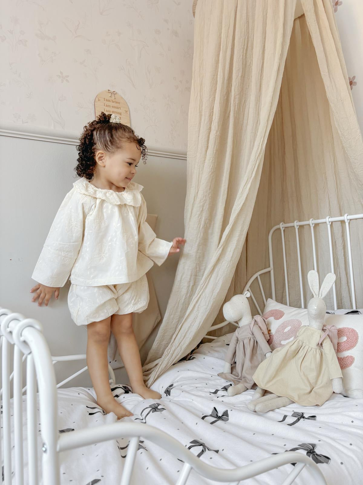 FLORAL BRODERIE COTTON BLOUSE & BLOOMER