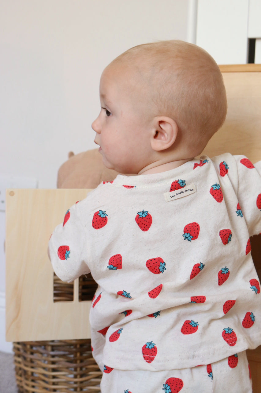 STRAWBERRY PRINT LINEN SET
