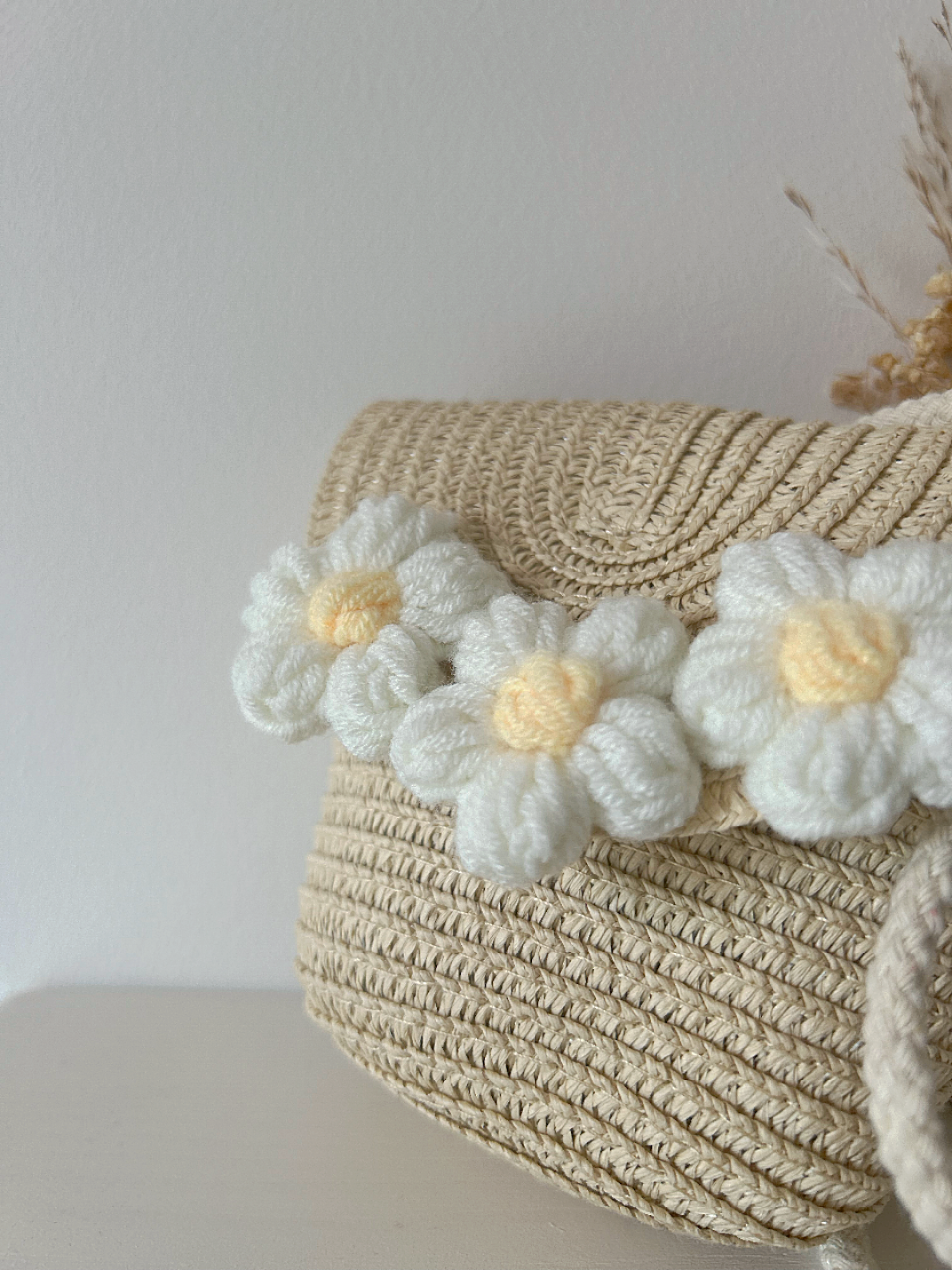 Crochet Daisy Straw Bag in Sand image 6