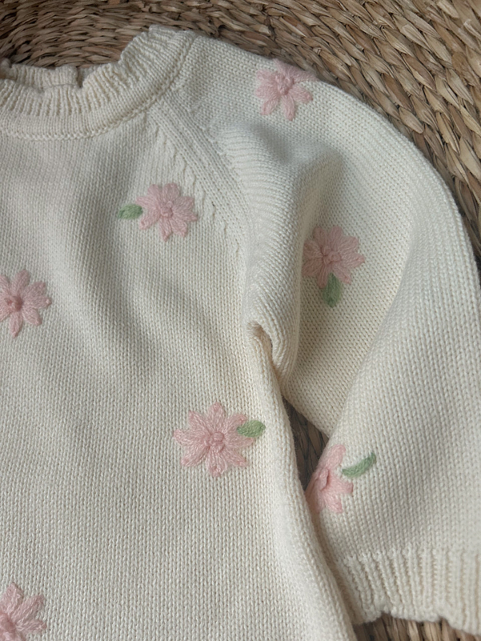 FLORAL EMBRIODERY CREAM SOFT KNIT ROMPER