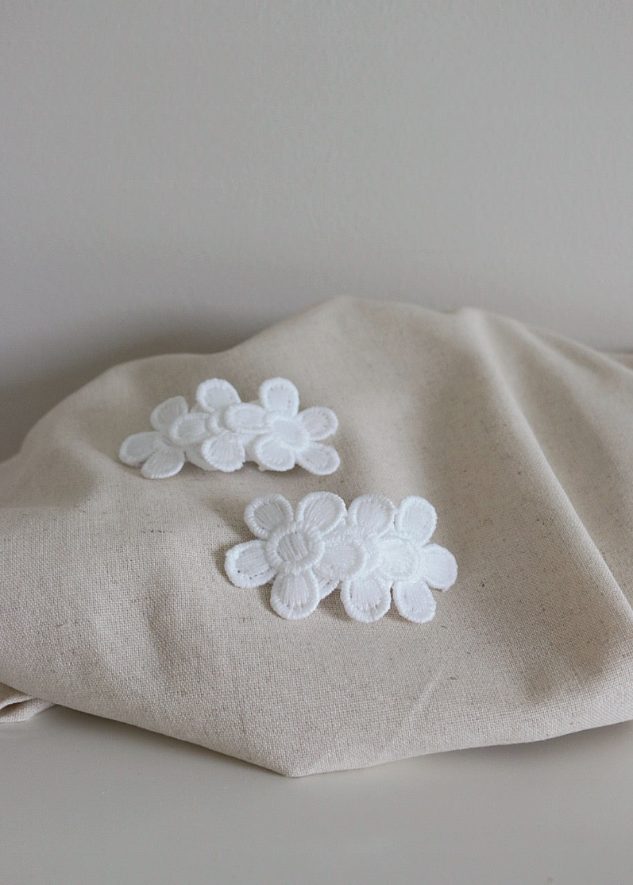 Flower Power White Snap Clip Set image 6