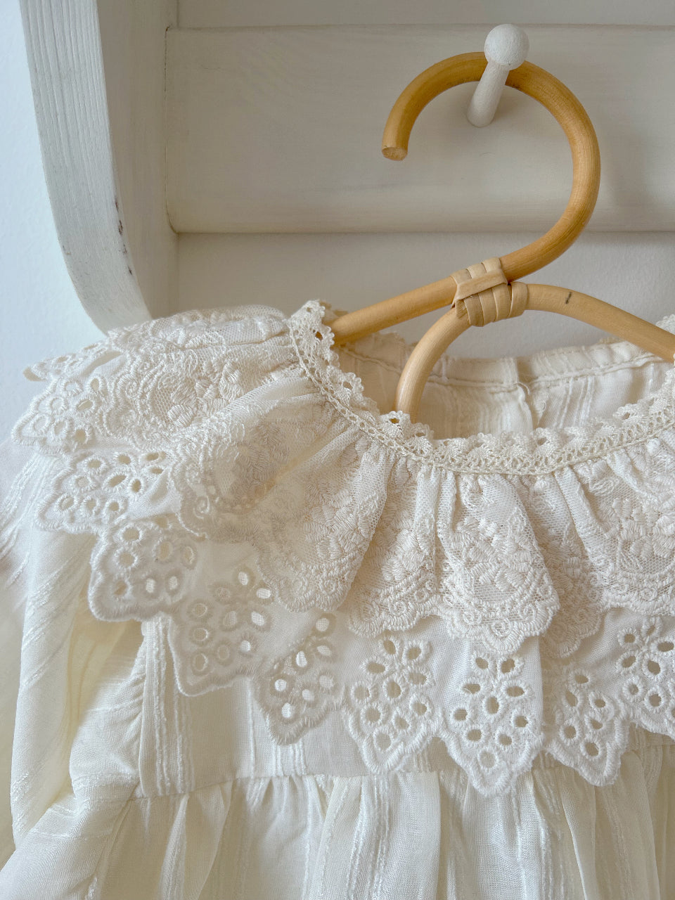 BRODERIE COTTON COLLAR BLOUSE