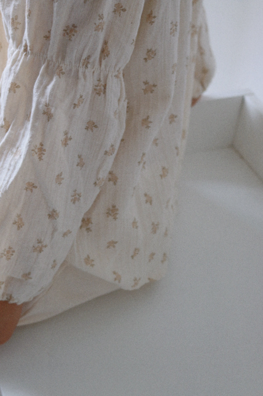 DAINTY FLORAL PRINT COTTON BLOUSE
