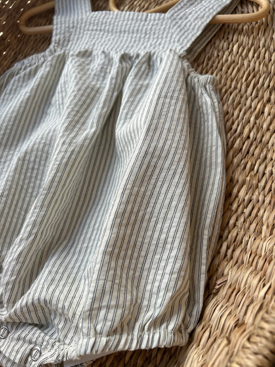 NEUTRAL STRIPE COTTON ROMPER - BLUE