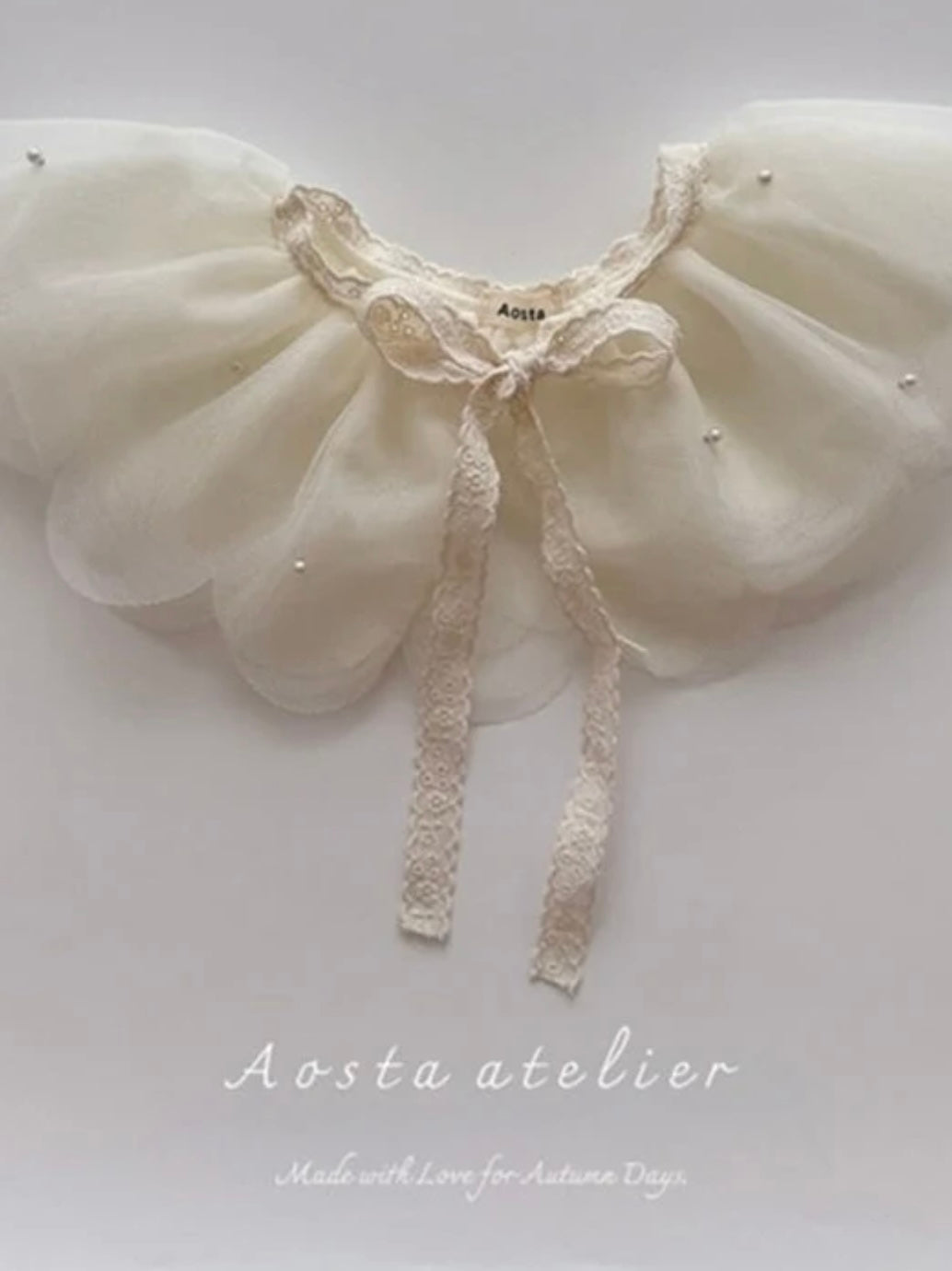 PEARL TULLE SCALLOPED COLLAR