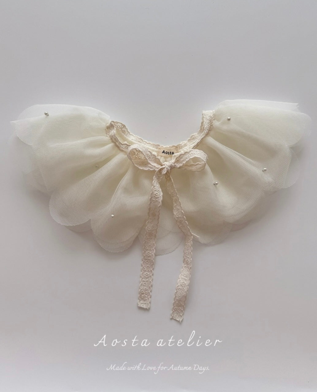 PEARL TULLE SCALLOPED COLLAR