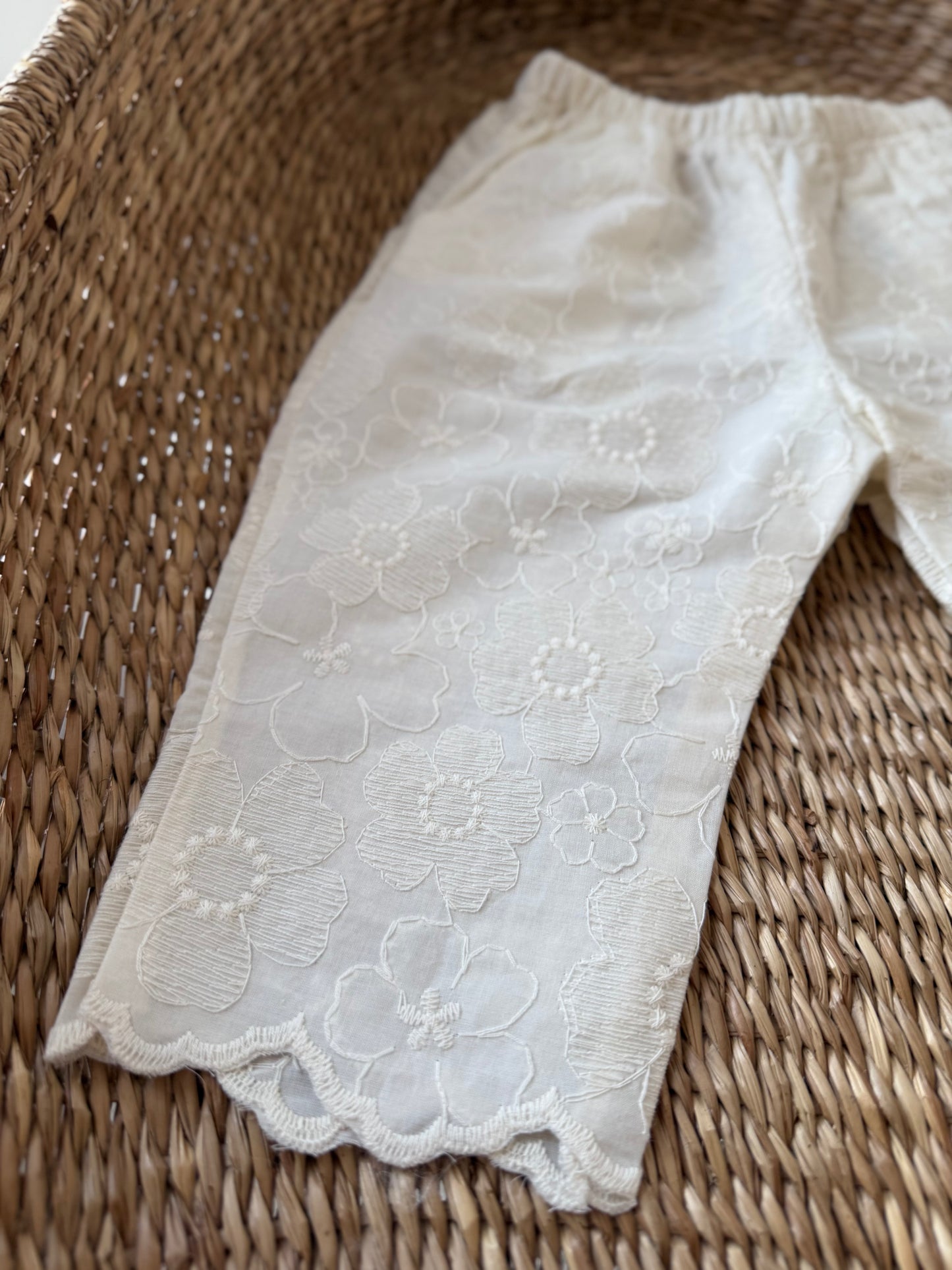 IVORY FLORAL EMBRIODERY DETAILED COTTON TROUSERS