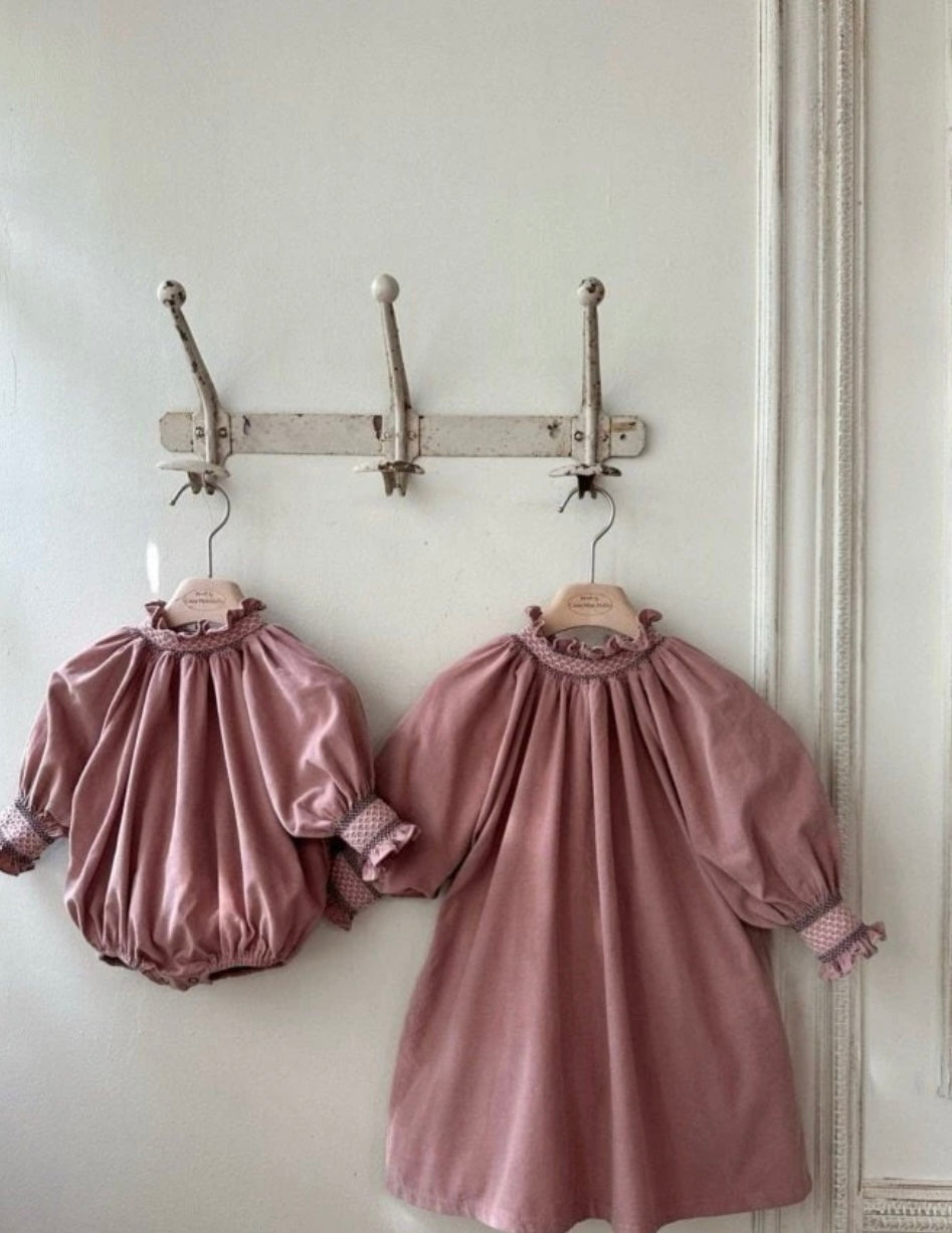 IRA SMOCKING CORDUROY ROMPER