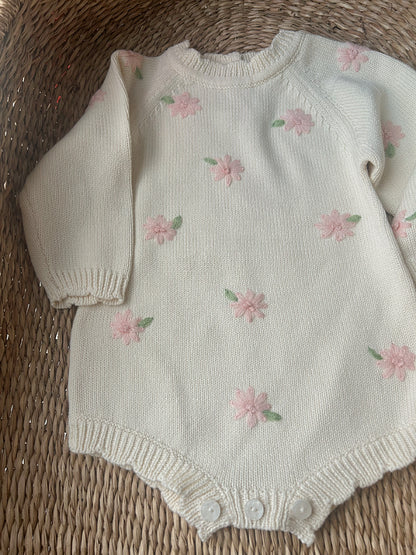 FLORAL EMBRIODERY CREAM SOFT KNIT ROMPER