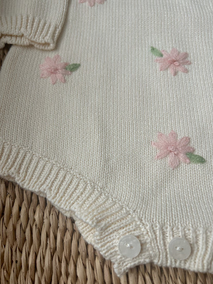 FLORAL EMBRIODERY CREAM SOFT KNIT ROMPER