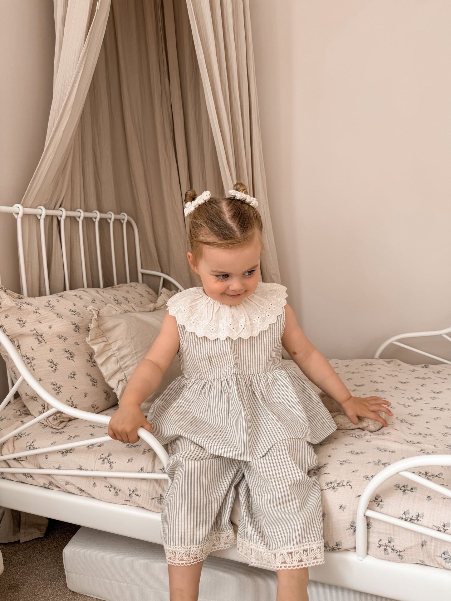 NEUTRAL STRIPE CO-ORD WITH FRILLED COLLAR