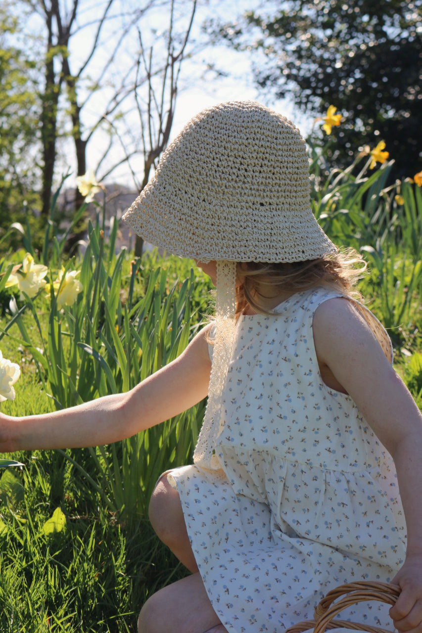 WICKER SUN HAT WITH LACE