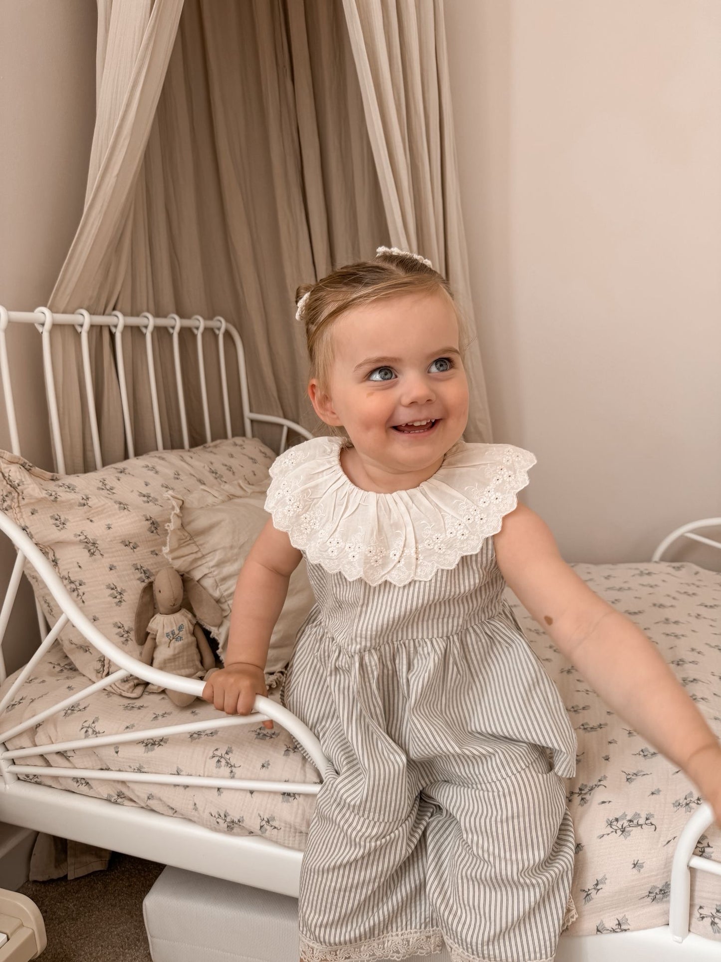 NEUTRAL STRIPE CO-ORD WITH FRILLED COLLAR