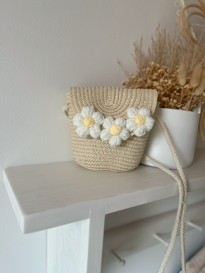 Crochet Daisy Straw Bag in Sand image 0