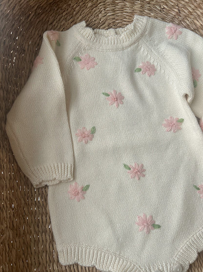 FLORAL EMBRIODERY CREAM SOFT KNIT ROMPER