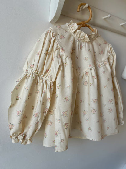 BLOSSOM CREAM PUFF BLOUSE