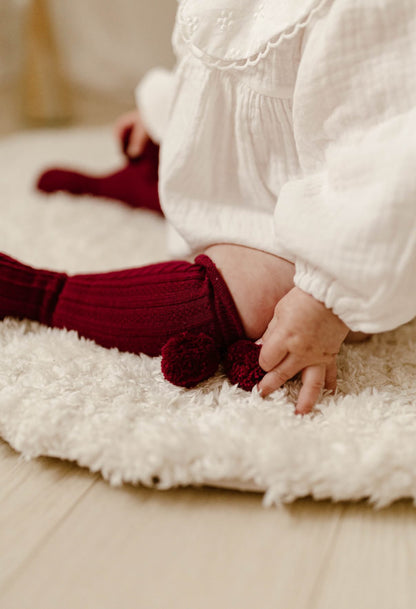 POM POM COTTON KNEE SOCKS - BERRY