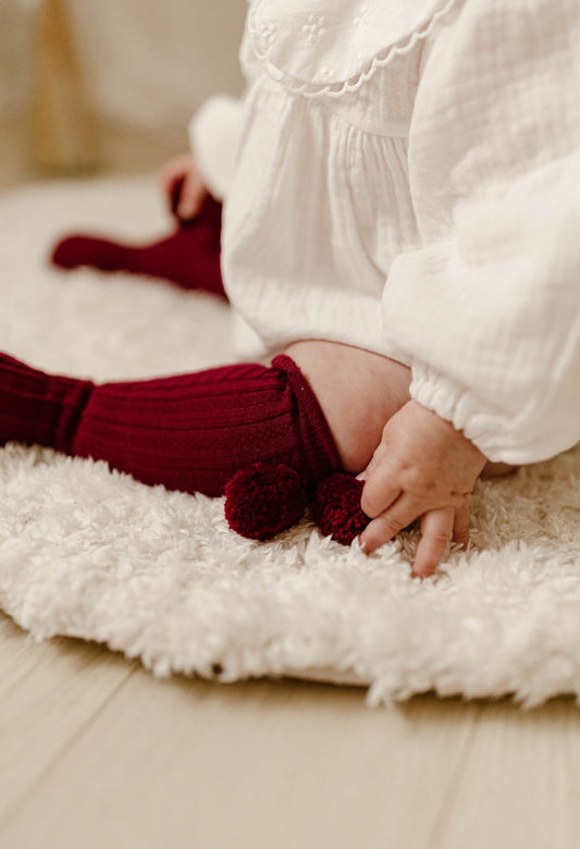 POM POM COTTON KNEE SOCKS - BERRY
