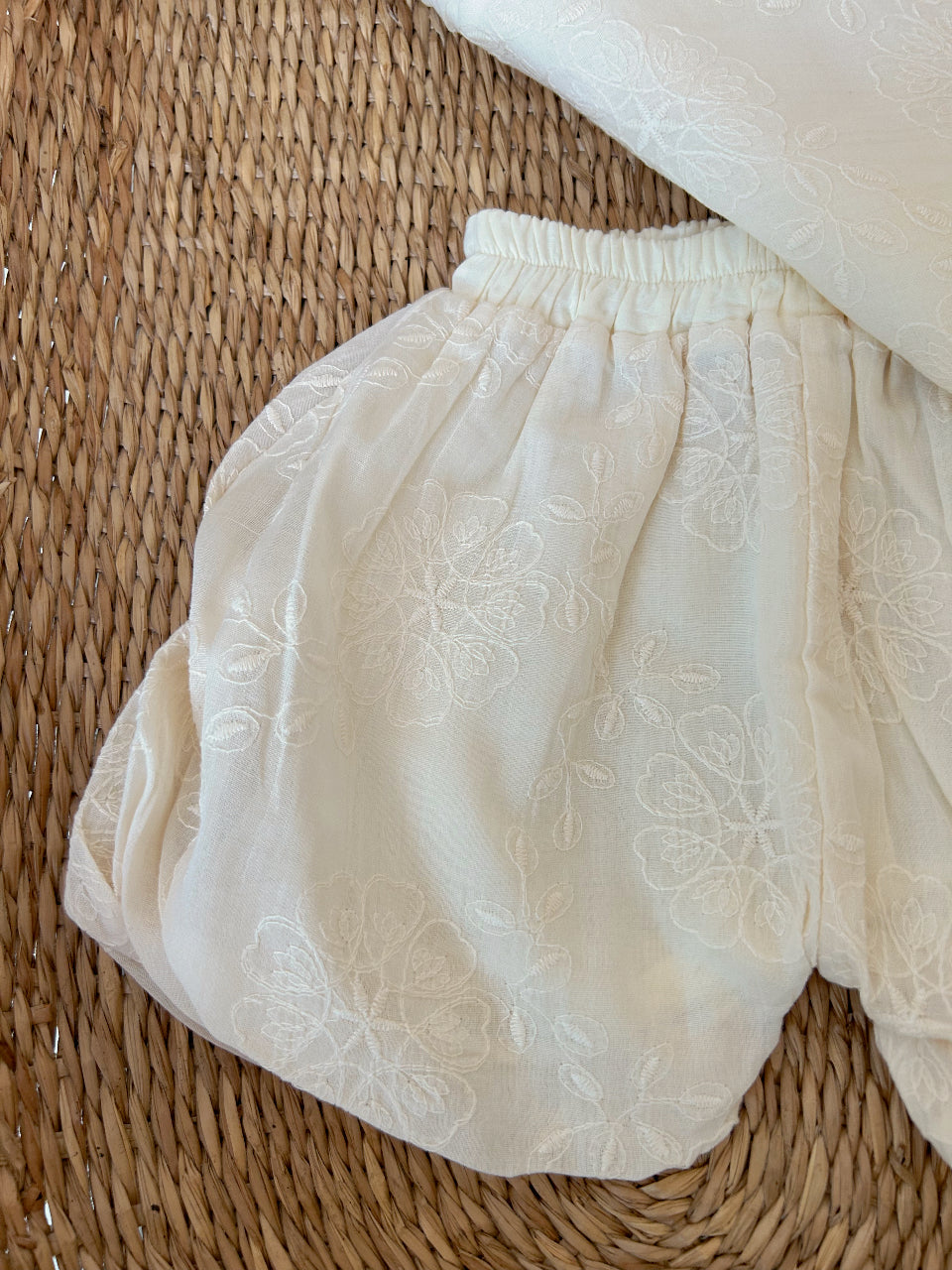 FLORAL BRODERIE COTTON BLOUSE & BLOOMER