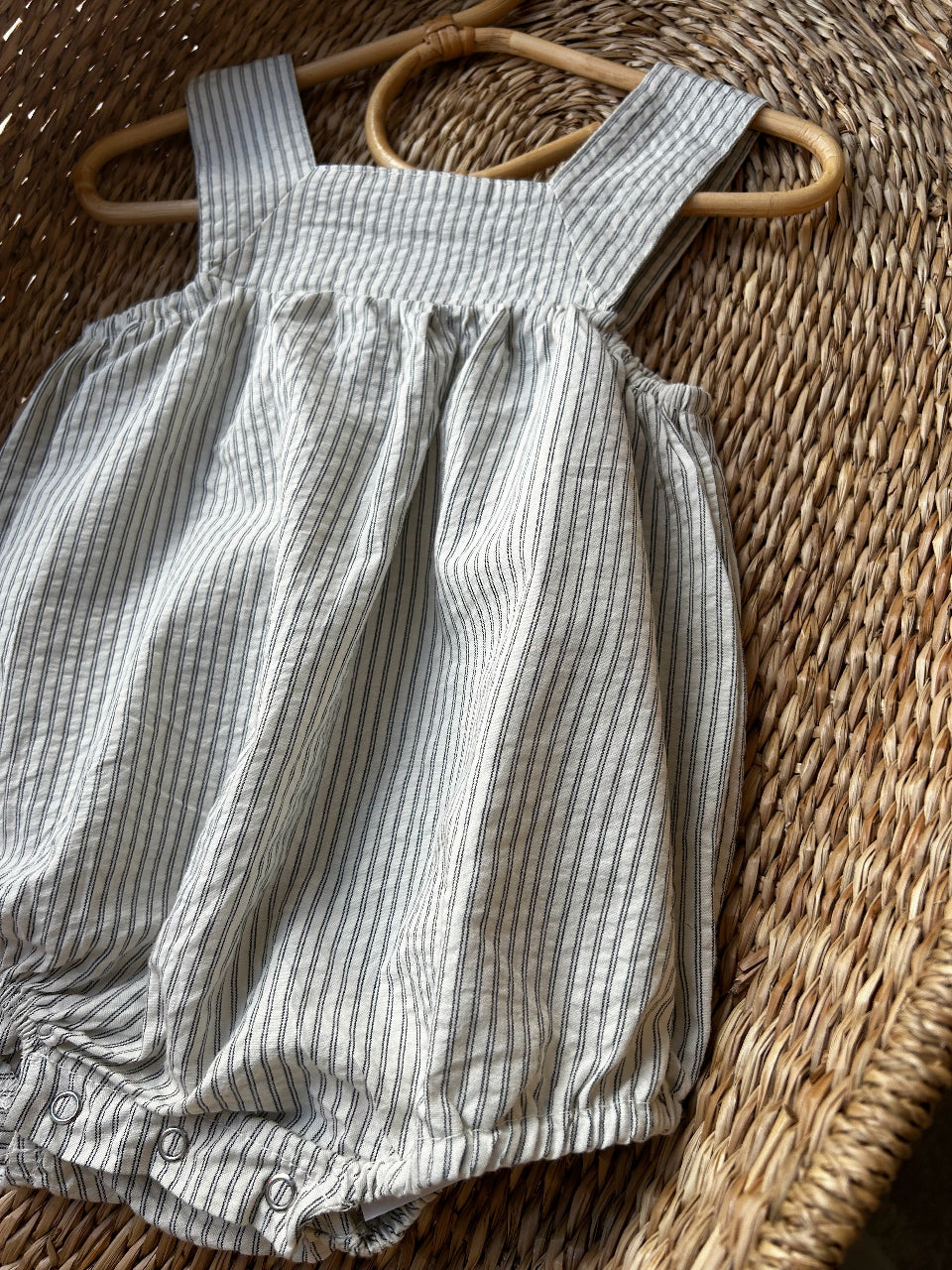 NEUTRAL STRIPE COTTON ROMPER - BLUE