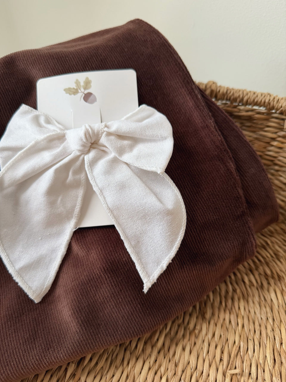 LINEN FABLE WHITE BOW - SNOW WHITE