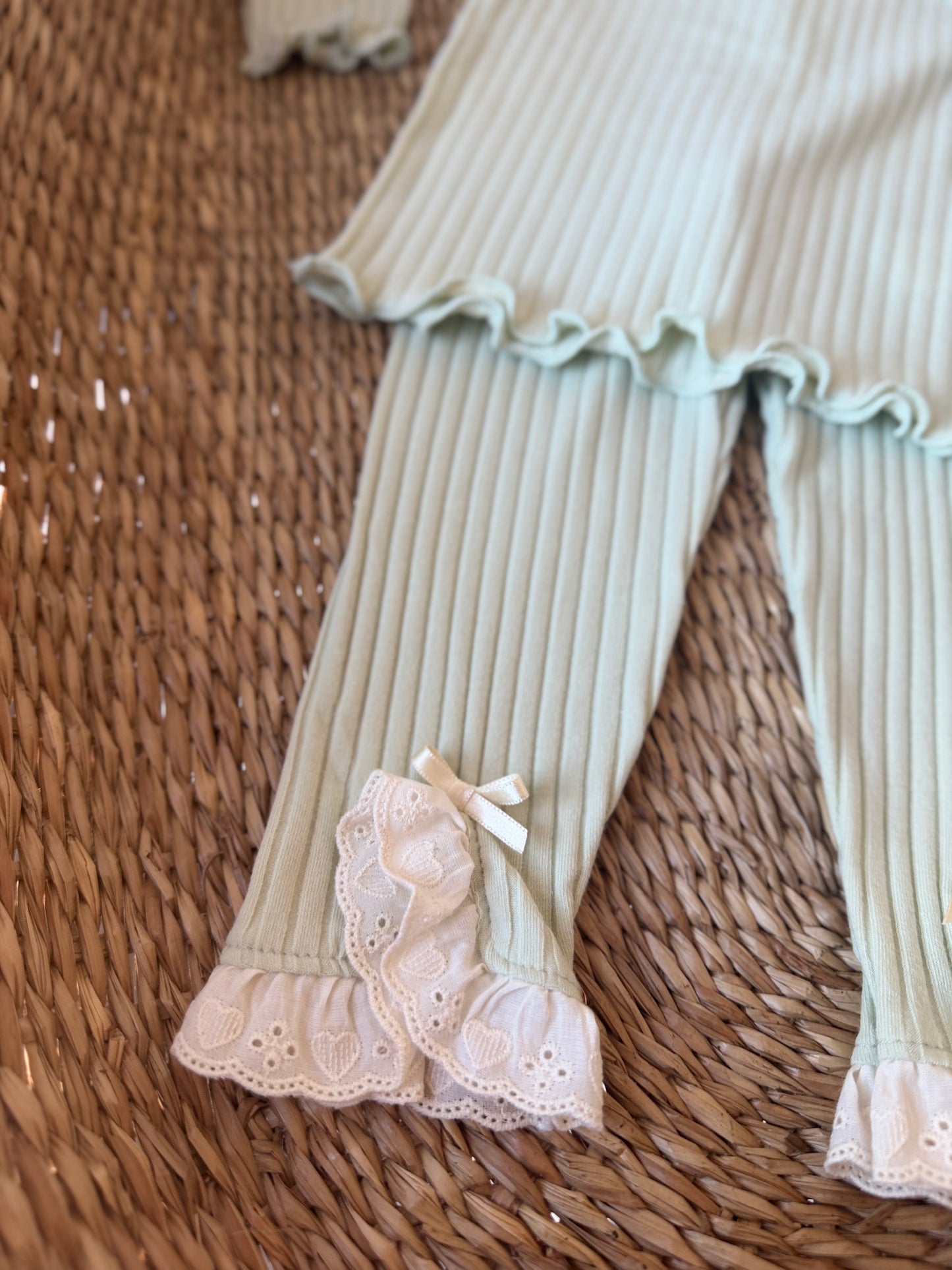 SAGE RIBBED COTTON BRODEDRIE TRIM LEGGINGS