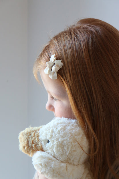 PETIT BOW SET - LATTE