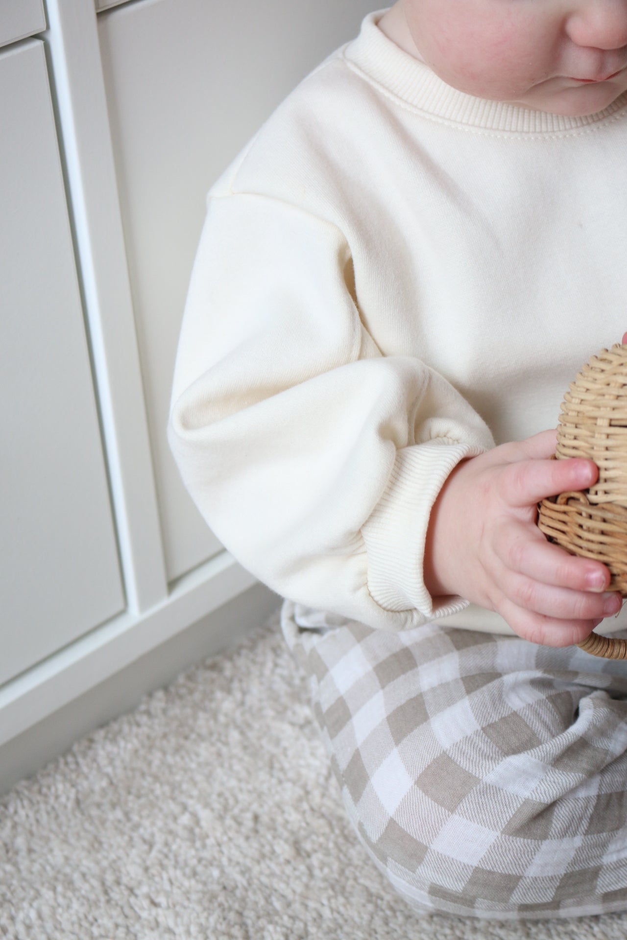 CREAM ULTRA SOFT COTTON SWEATSHIRT