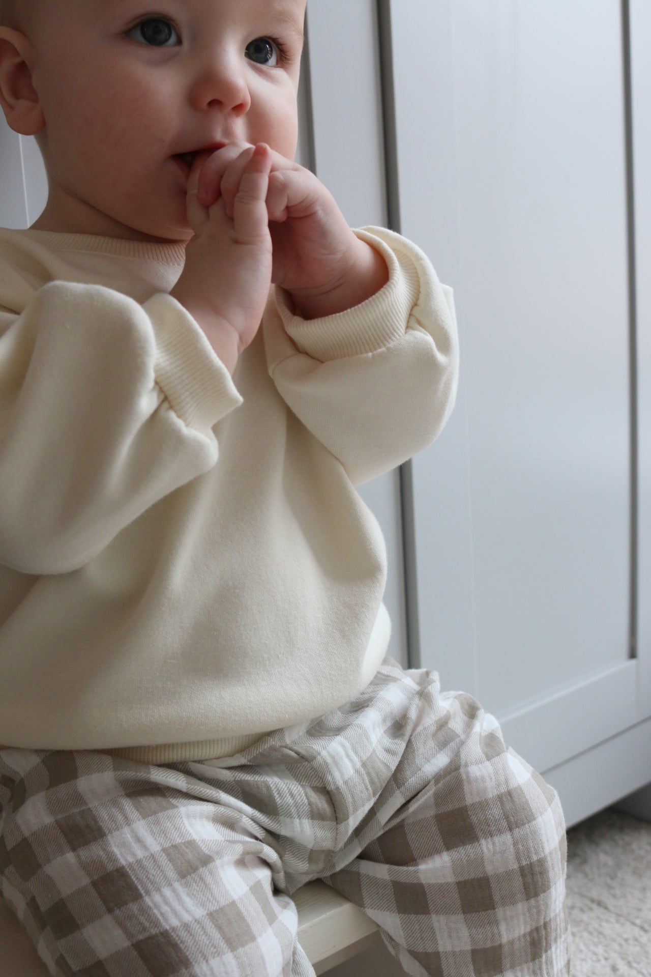 CREAM ULTRA SOFT COTTON SWEATSHIRT