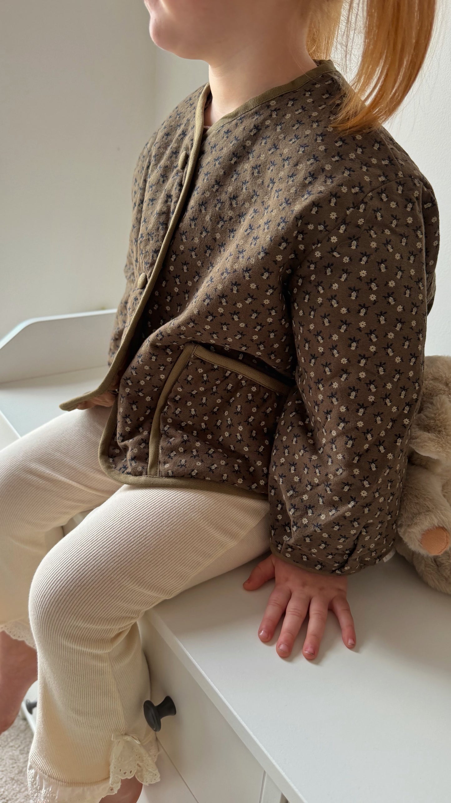 CHOCOLATE FLORAL PRINT QUILTED JACKET