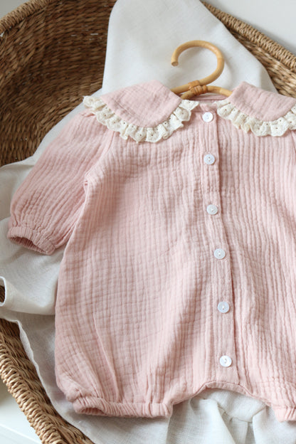 BRODERIE COLLAR MUSLIN COTTON ROMPER | SOFT ROSE