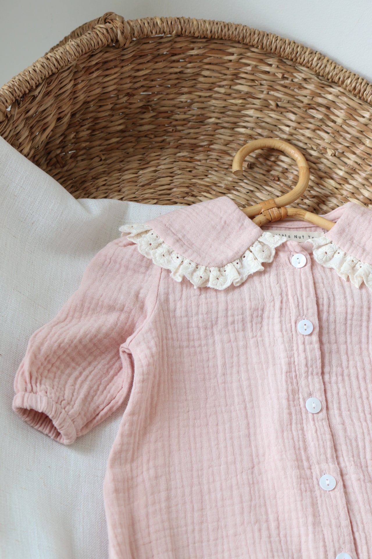 BRODERIE COLLAR MUSLIN COTTON ROMPER | SOFT ROSE