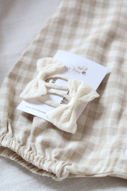 FLORAL EMBROIDERY PIGTAIL SET | CREAM