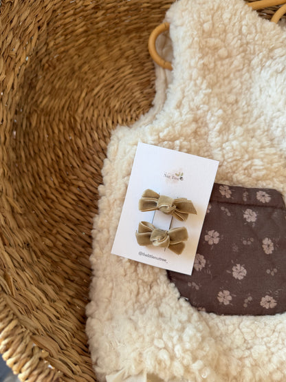 VELVET PETIT BOW SET - TOFFEE BEIGE