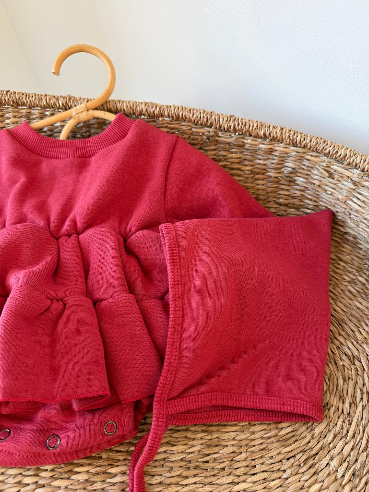 MIENBLOOM CLAUS COTTON PLUSH ROMPER WITH BONNET