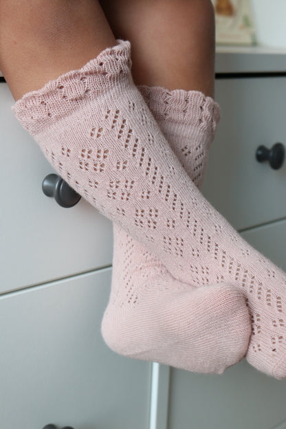 RUFFLE COTTON POINTELLE SOCKS | SOFT ROSE