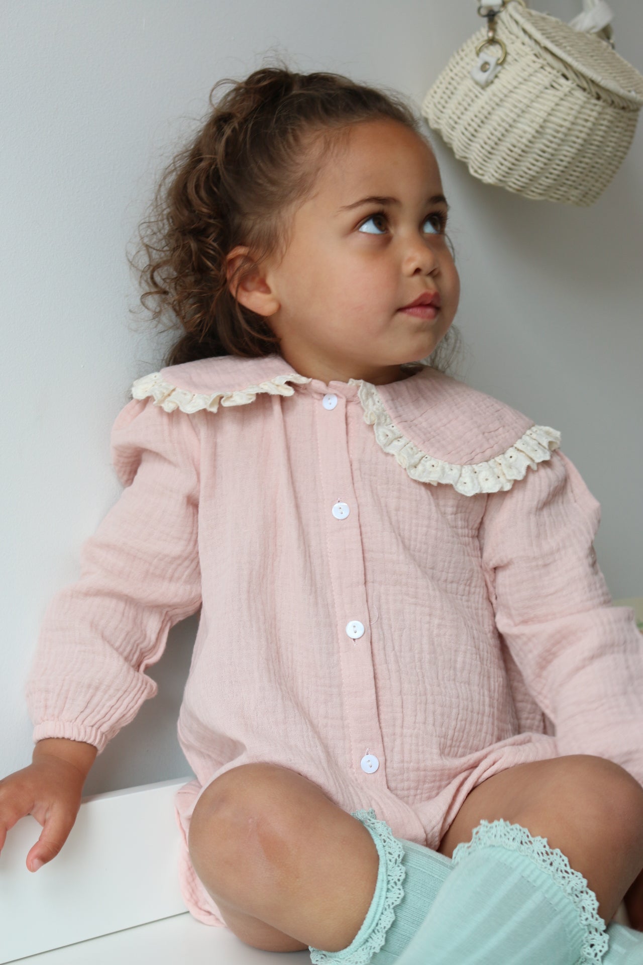 BRODERIE COLLAR MUSLIN COTTON ROMPER | SOFT ROSE