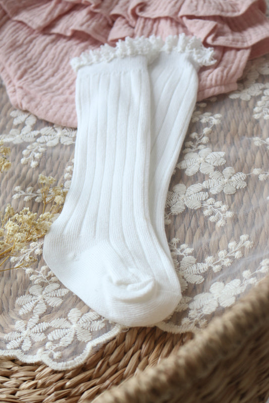 LONG COTTON LACE FRILLED SOCKS | MILK FLOWER