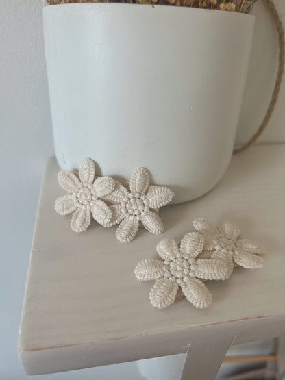 Double Flower Natural Snap Clip image 2