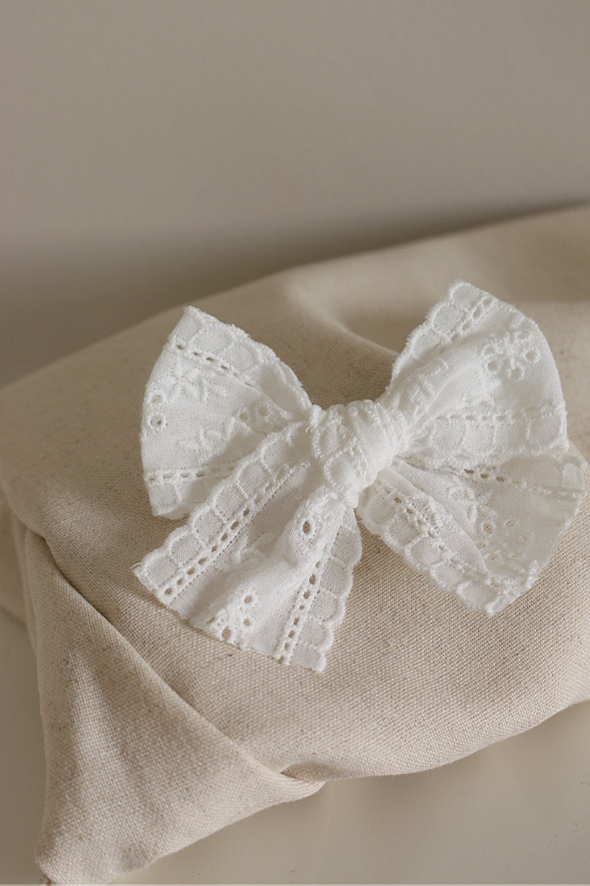 White Broderie Anglais Dainty Bow image 2