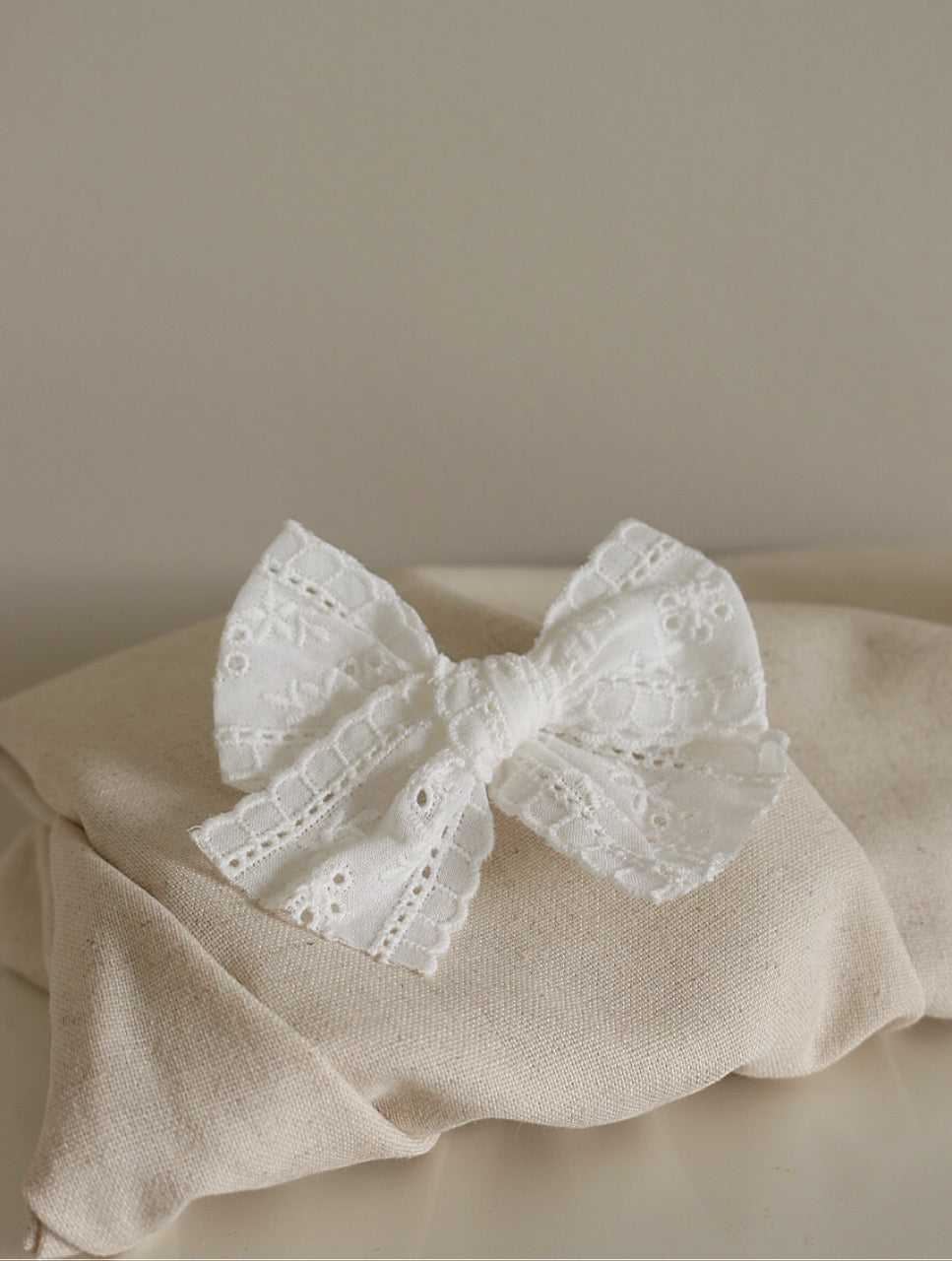 White Broderie Anglais Dainty Bow image 3